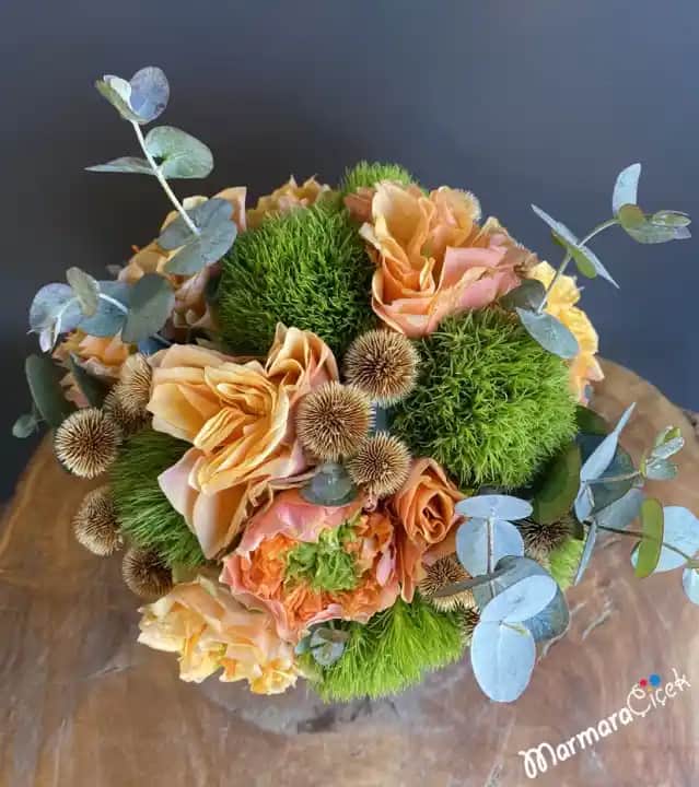 Aranjman Çiçeklerle Dekorasyon: Estetik ve Doğal Dokunuşlar İçin Rehber