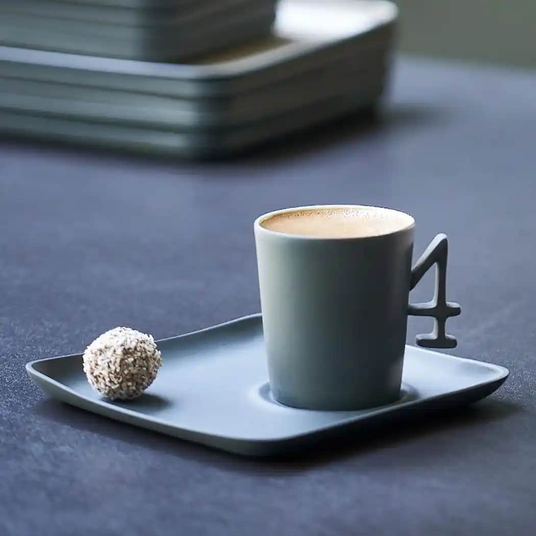 At Figürlü Kahve Fincanlarıyla Dekorasyonunuza Özgünlük Katın ve Mekanlara Şıklık Getirin