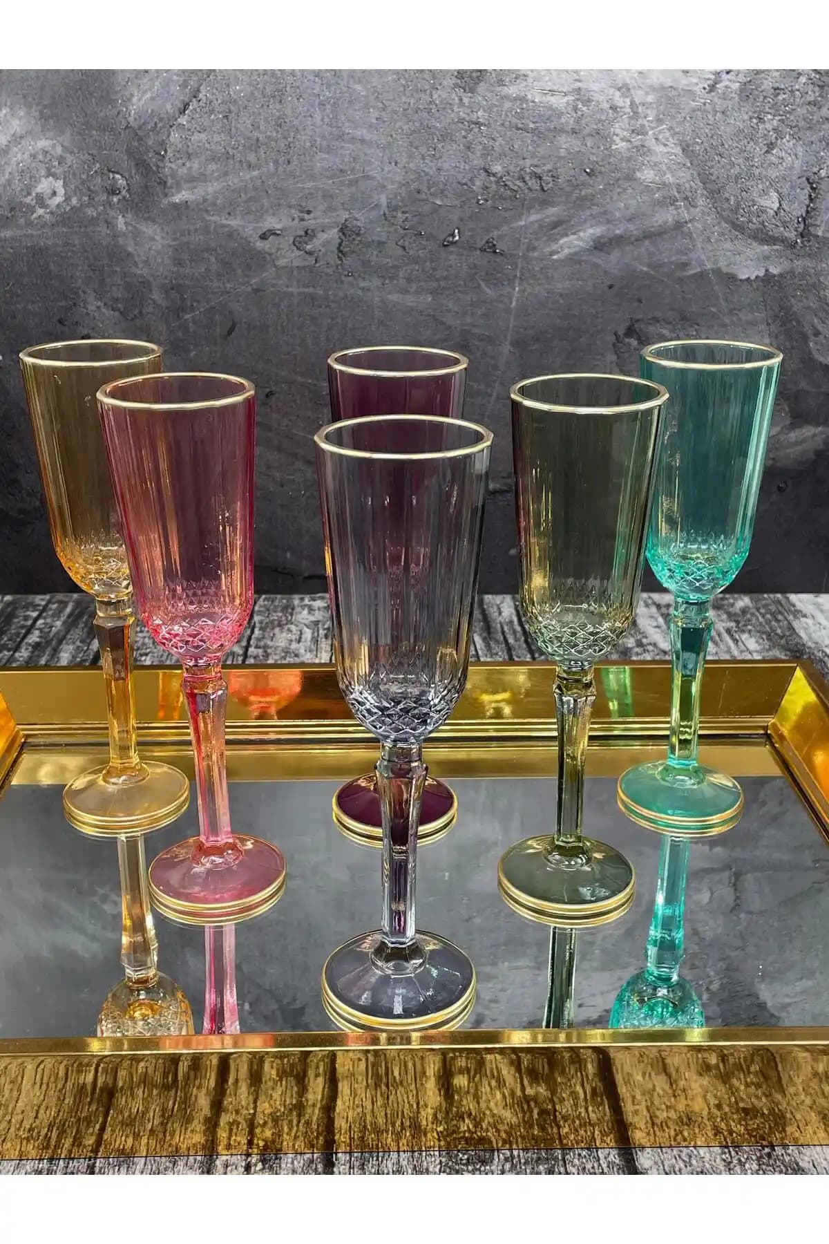 Ayaklı Kahve Yanı Bardağı Dekoratif ve İşlevsel Tasarım Özellikleri