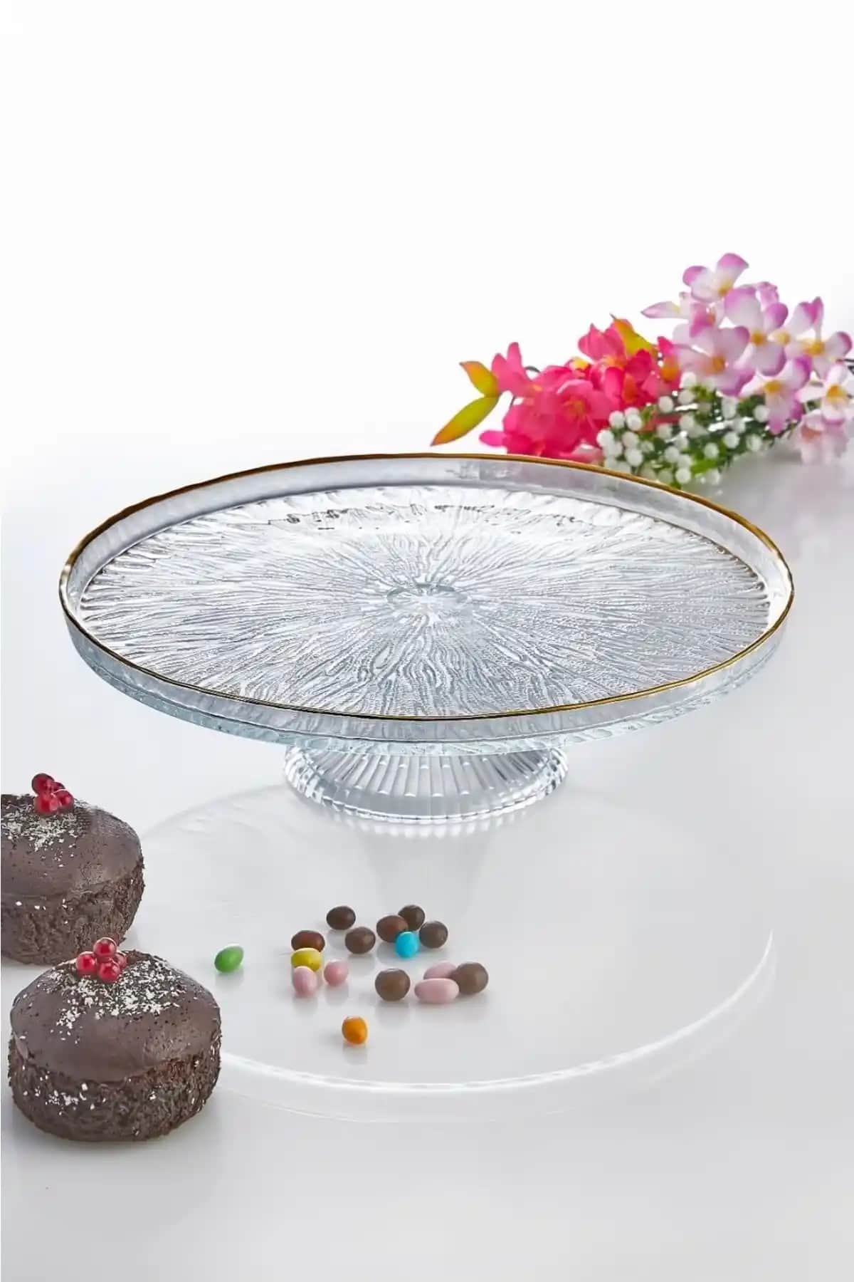 Ayaklı Pasta Standı ile Estetik ve Fonksiyonel Pasta Sunumları Nasıl Yapılır