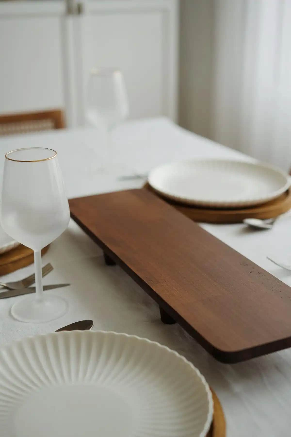 Ayaklı Sofra Tasarımları ve Dekorasyonda Modern Yaklaşımlar