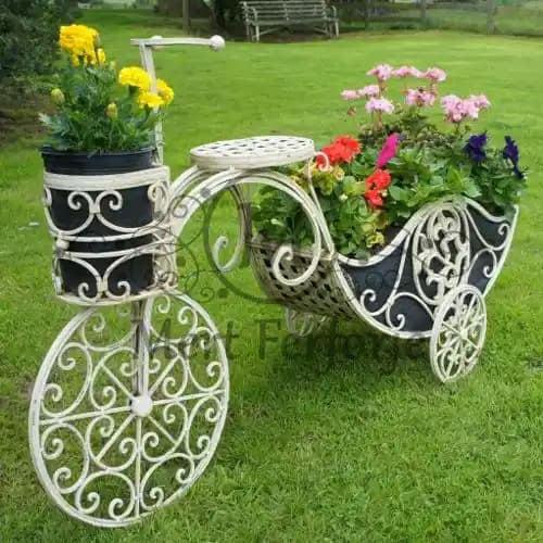 Bahçe Aksesuarlarıyla Dış Mekânlarınızı Şık ve Fonksiyonel Hale Getirin