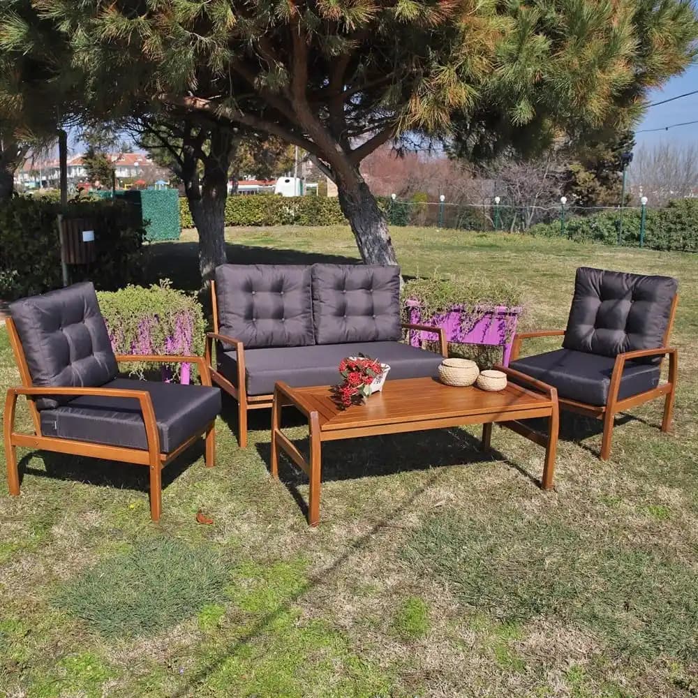 Balkon Oturma Grubu Seçiminde Dikkat Edilmesi Gerekenler ve Dekorasyon İpuçları