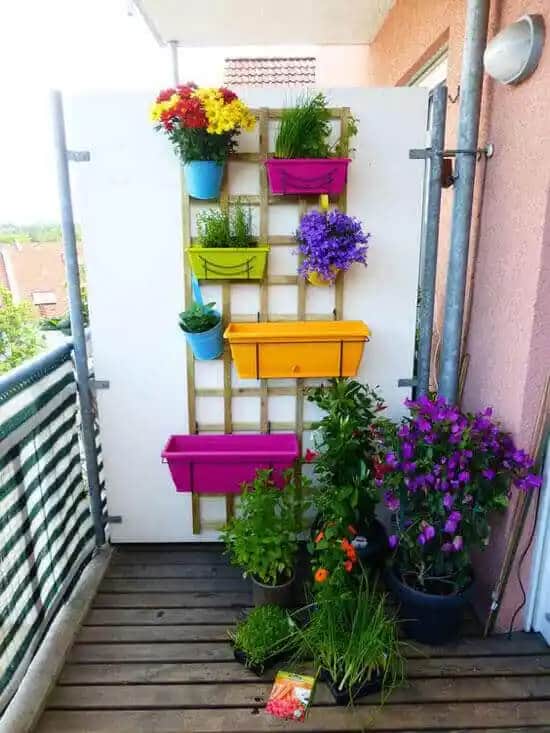 Balkon Süsleri ile Şık ve Ferah Mekânlar Yaratmanın İpuçları ve Trendler