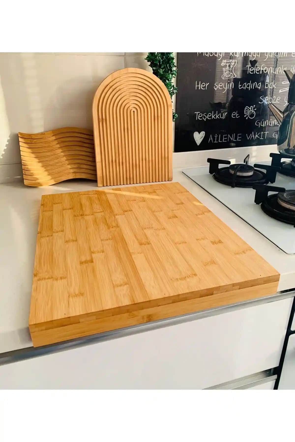 Bambu Kesim Tahtası: Doğallık ve Dayanıklılığı Bir Arada Sunan Mutfak Gereci