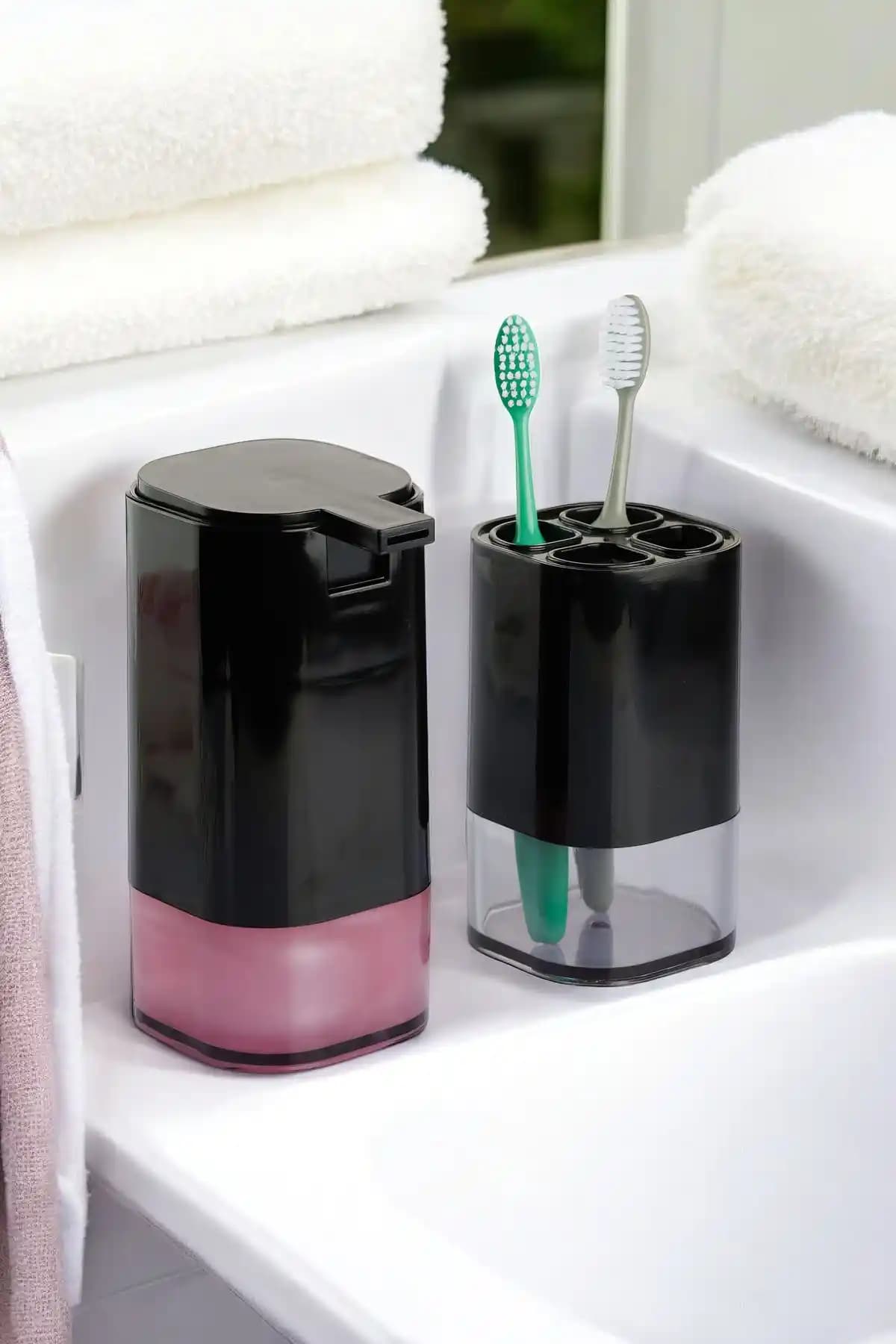 Banyo Diş Fırçalık ve Sabunluk Setleri: Estetik ve Fonksiyonellik İçin En İyi Seçenekler