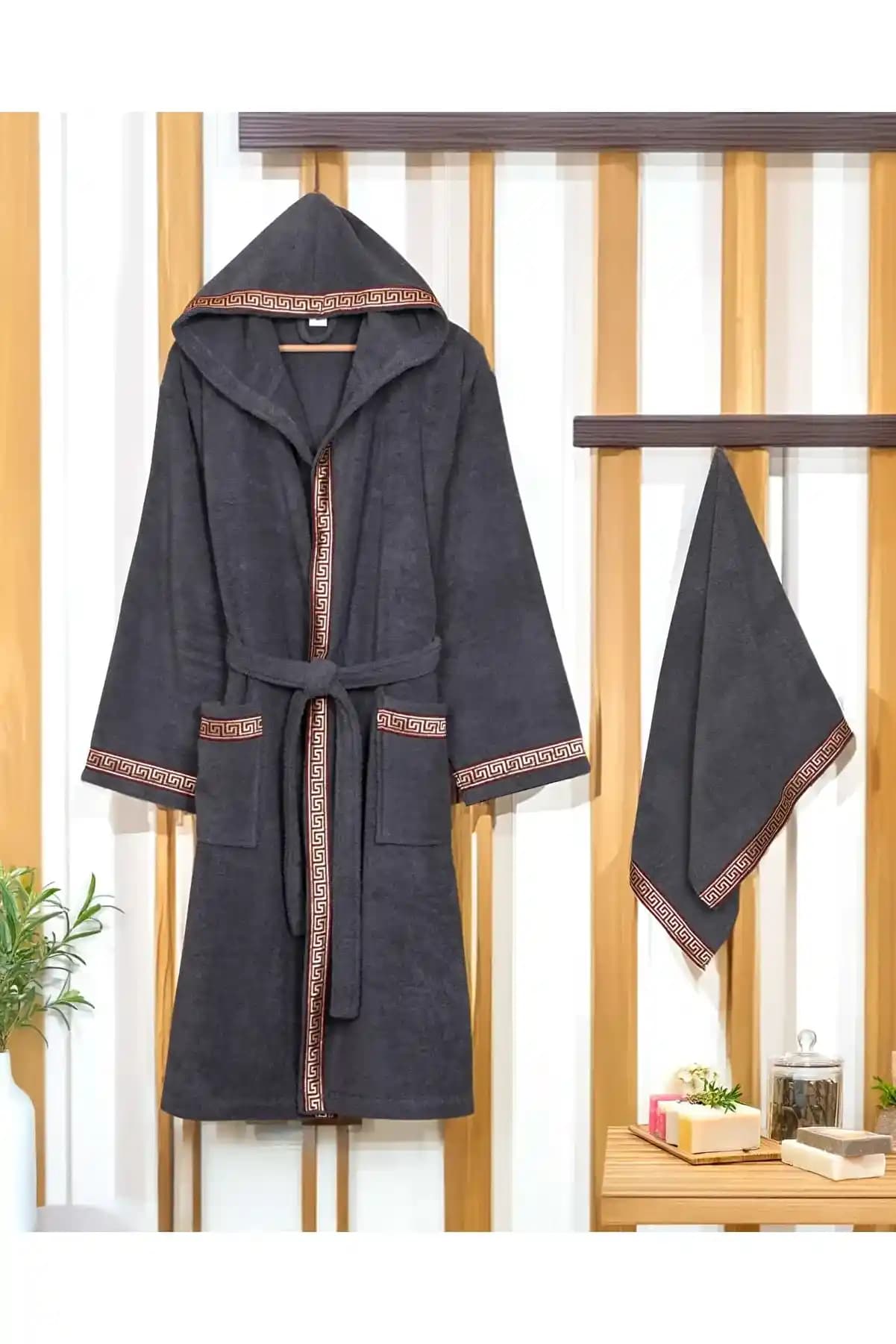 Battal Boy Bornoz Seçenekleri ile Ev Dekorasyonunuza Şıklık ve Konfor Katın