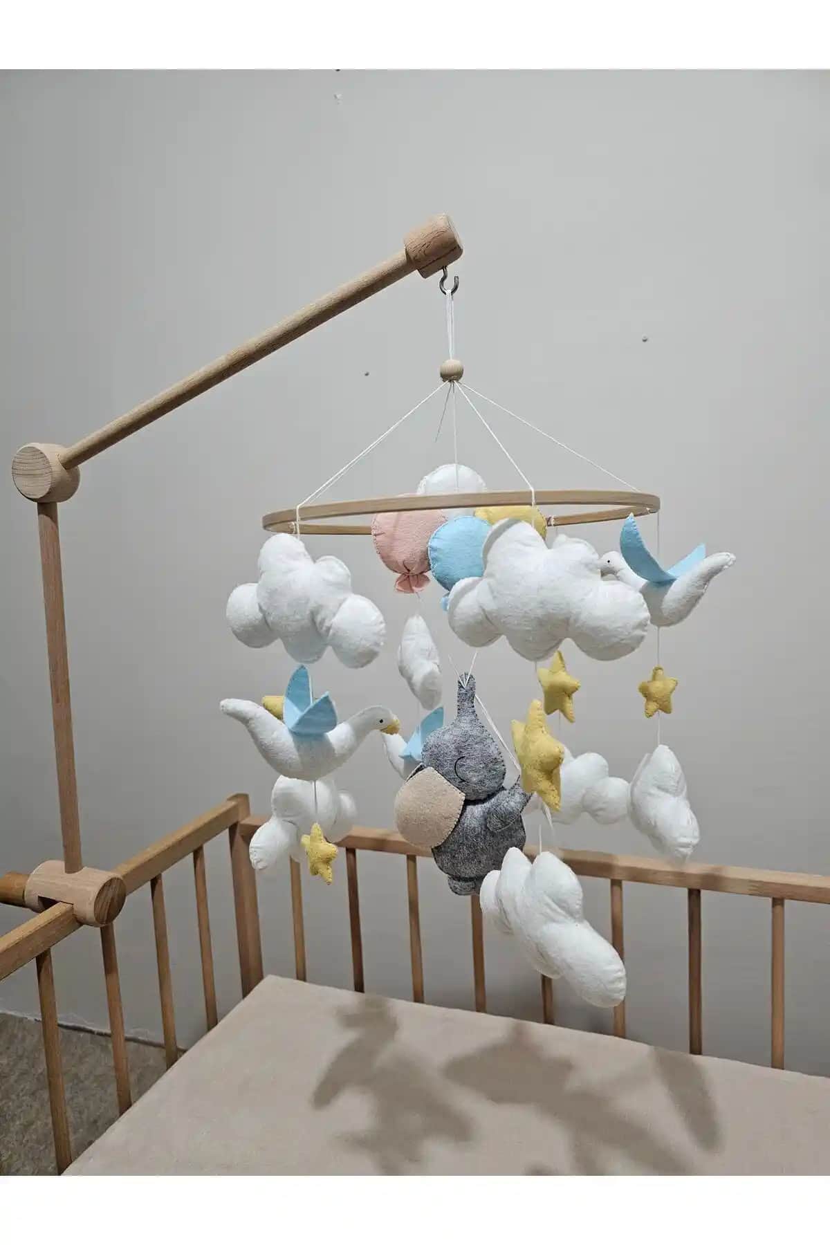 Bebek Beşik Dönence Seçimi ve Dekorasyonda Estetik ve Güvenlik İpuçları