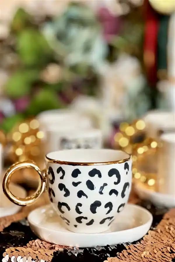 Benekli Kahve Fincanları ile Ev Dekorasyonunuza Şıklık Katın ve Fonksiyonelliği Artırın