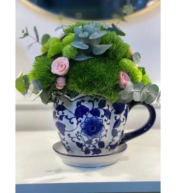 Bleu Blanc Saksı Dekorasyonu ile Mekanlara Zarafet ve Şıklık Katın