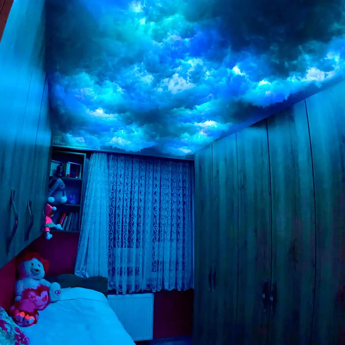 Bulut Tavan Nedir ve Modern Dekorasyonda Yenilikçi Bir Çözüm Olarak Önemi