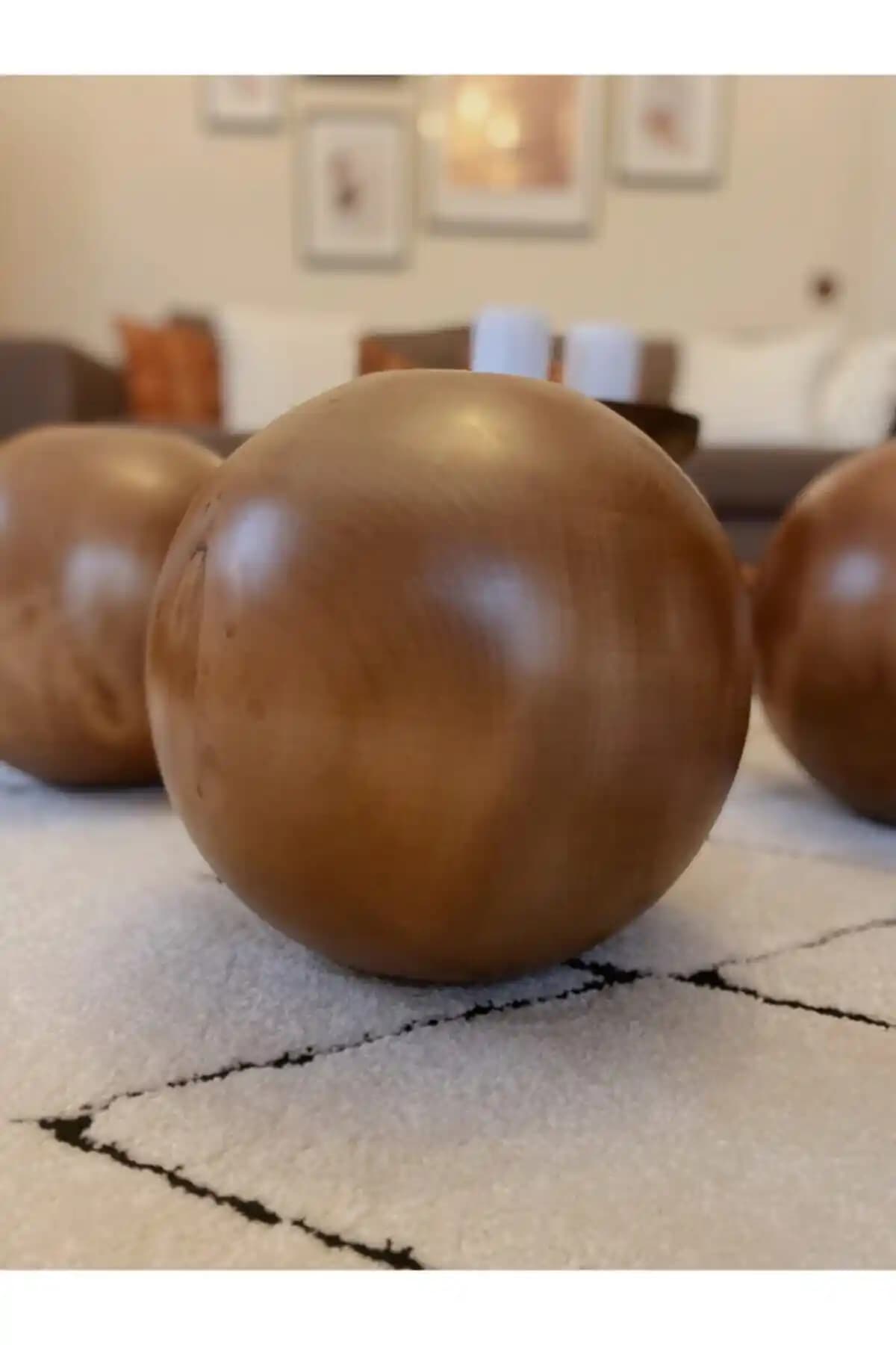 Büyük Ahşap Top Dekorasyon ve Mobilya Uygulamalarıyla Doğal Şıklık