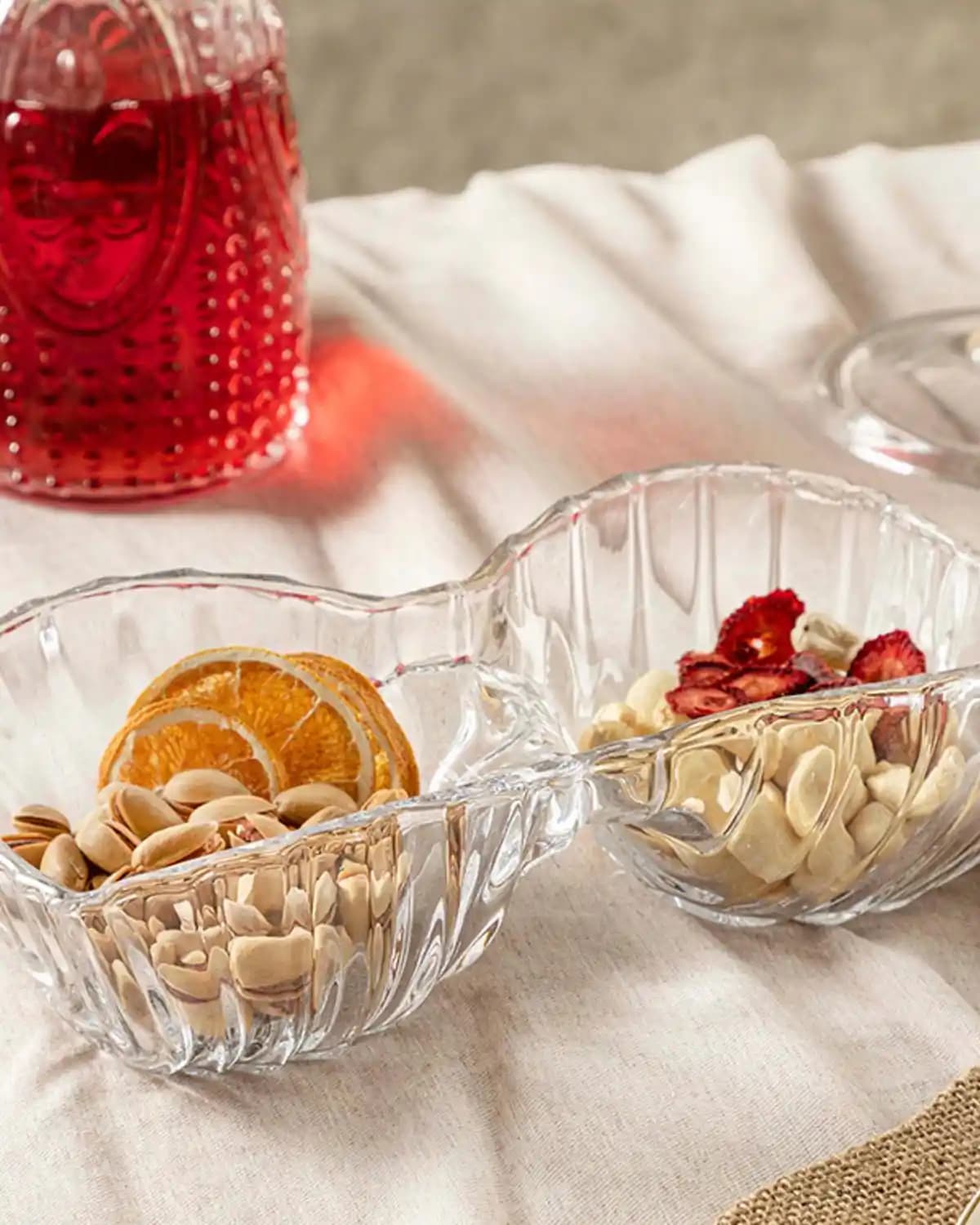 Cam Bölmeli Çerezlikler: Estetik ve Fonksiyonelliği Bir Arada Sunan Modern Mutfak Çözümleri