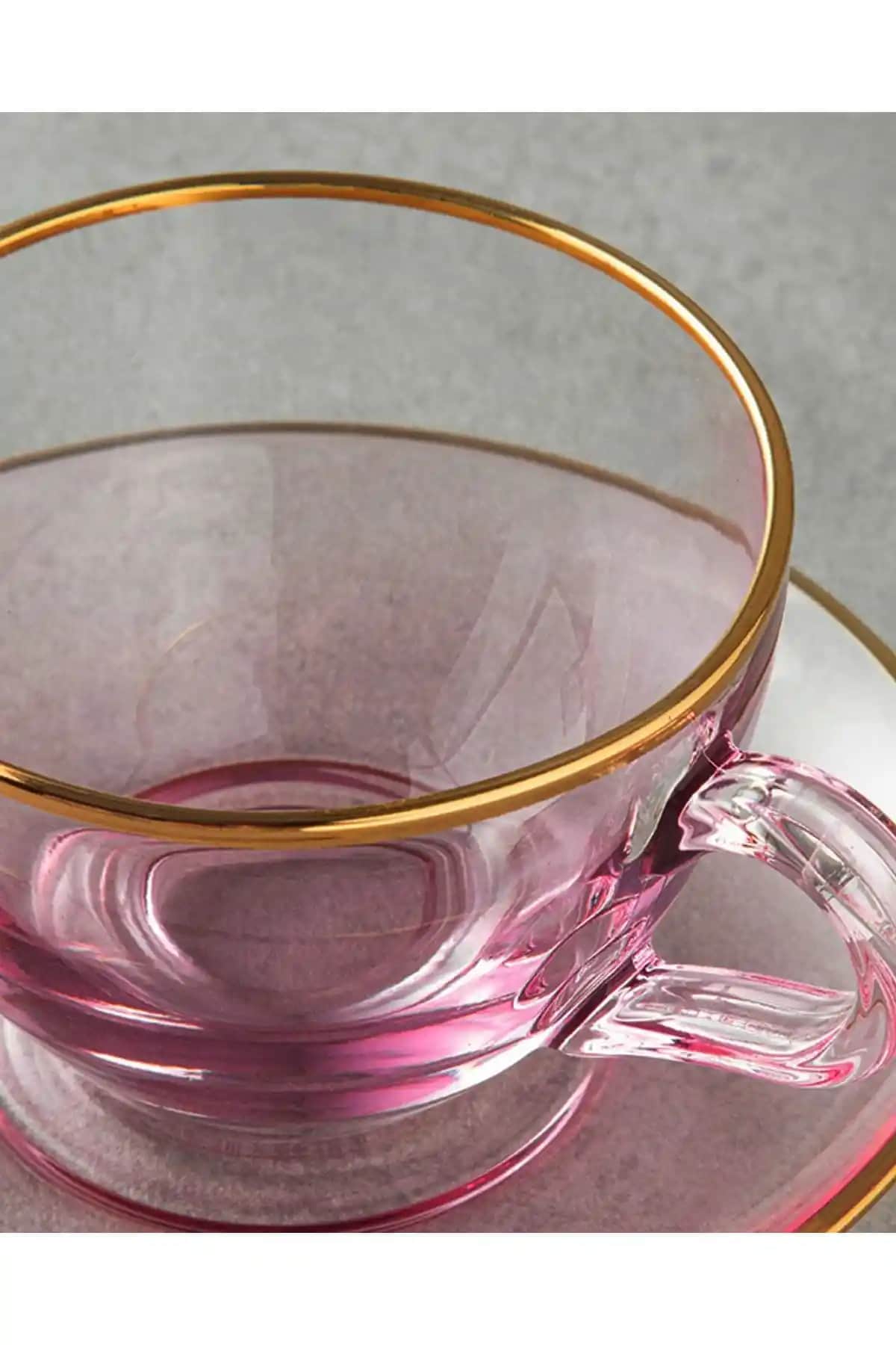 Cam Fincan Setleri: Estetik ve Fonksiyonellik Sunan Modern Dekorasyon Seçenekleri