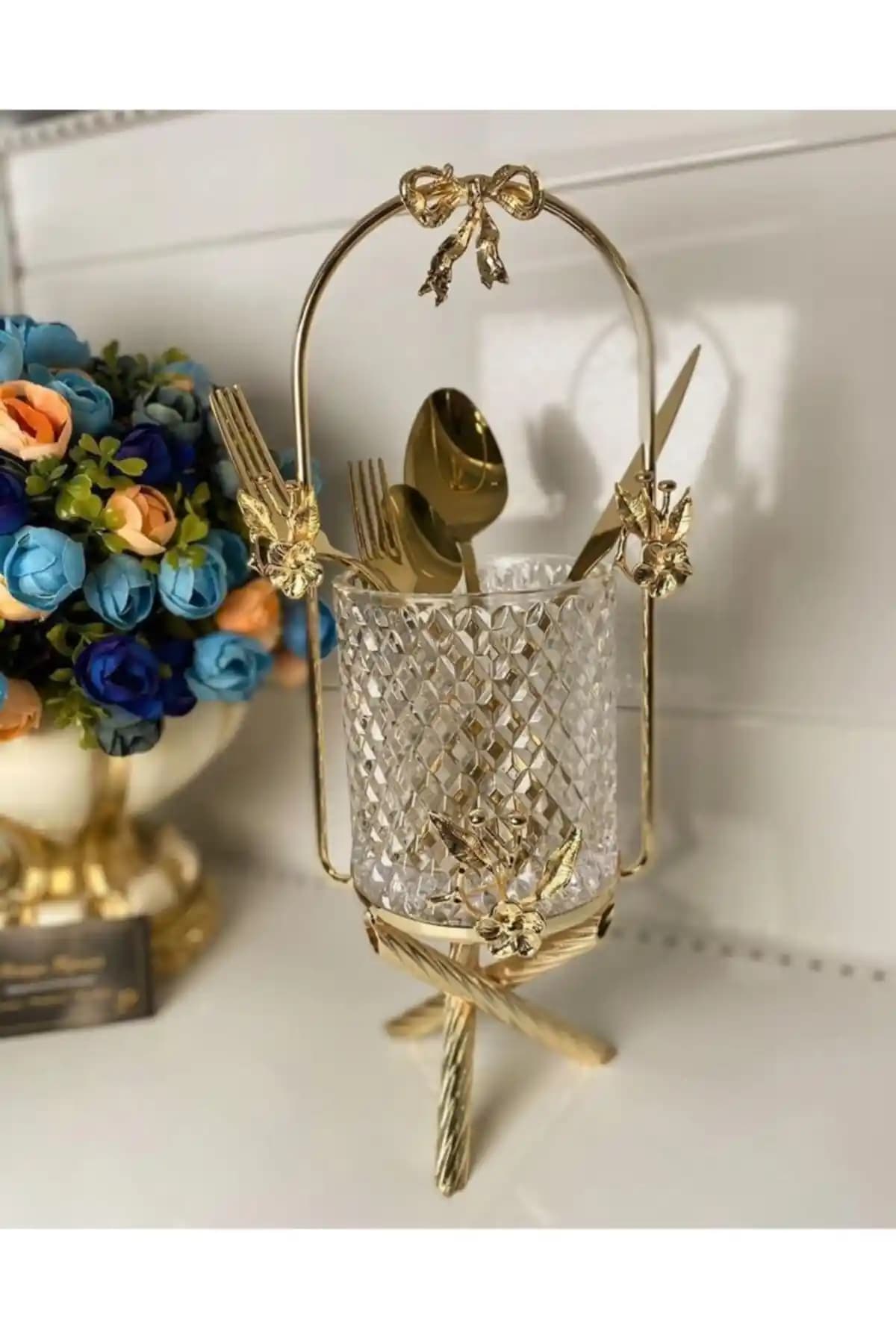 Cam Kaşıklıkların Özellikleri ve Mutfak Dekorasyonuna Katkıları