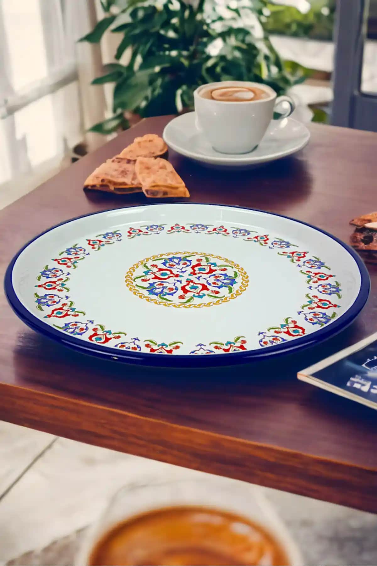 Çay Tepsi Modelleri: Dekorasyon ve İşlevselliği Bir Arada Sunan Seçenekler