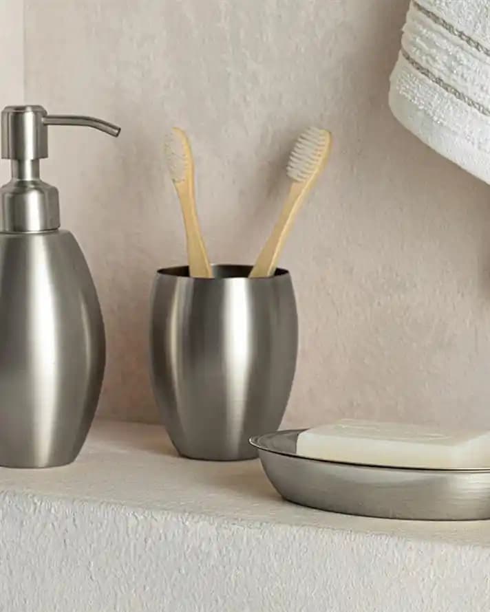 Çelik Banyo Setleri: Dayanıklı ve Estetik Modern Banyo Dekorasyon Seçenekleri