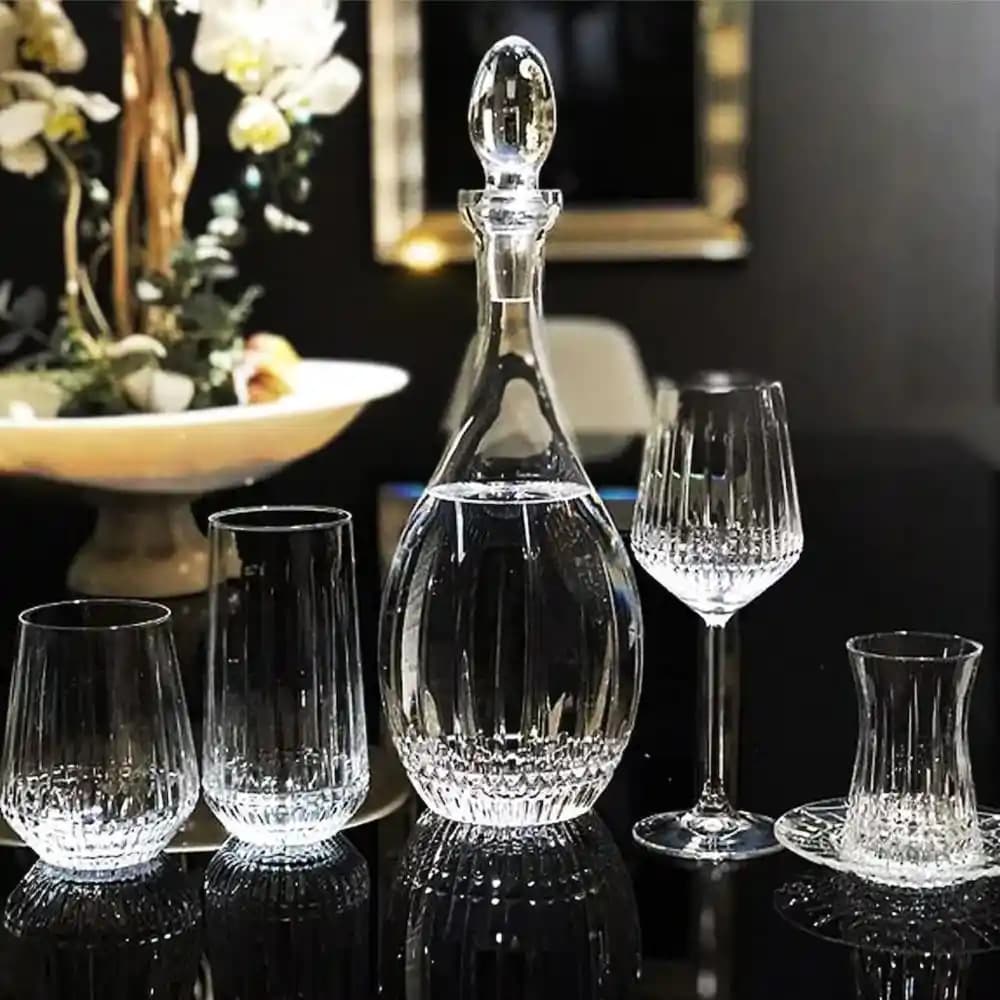 Çeyizlik Bardak Setleri: Modern ve Geleneksel Tasarımlarla Ev Dekorasyonunu Zenginleştirin