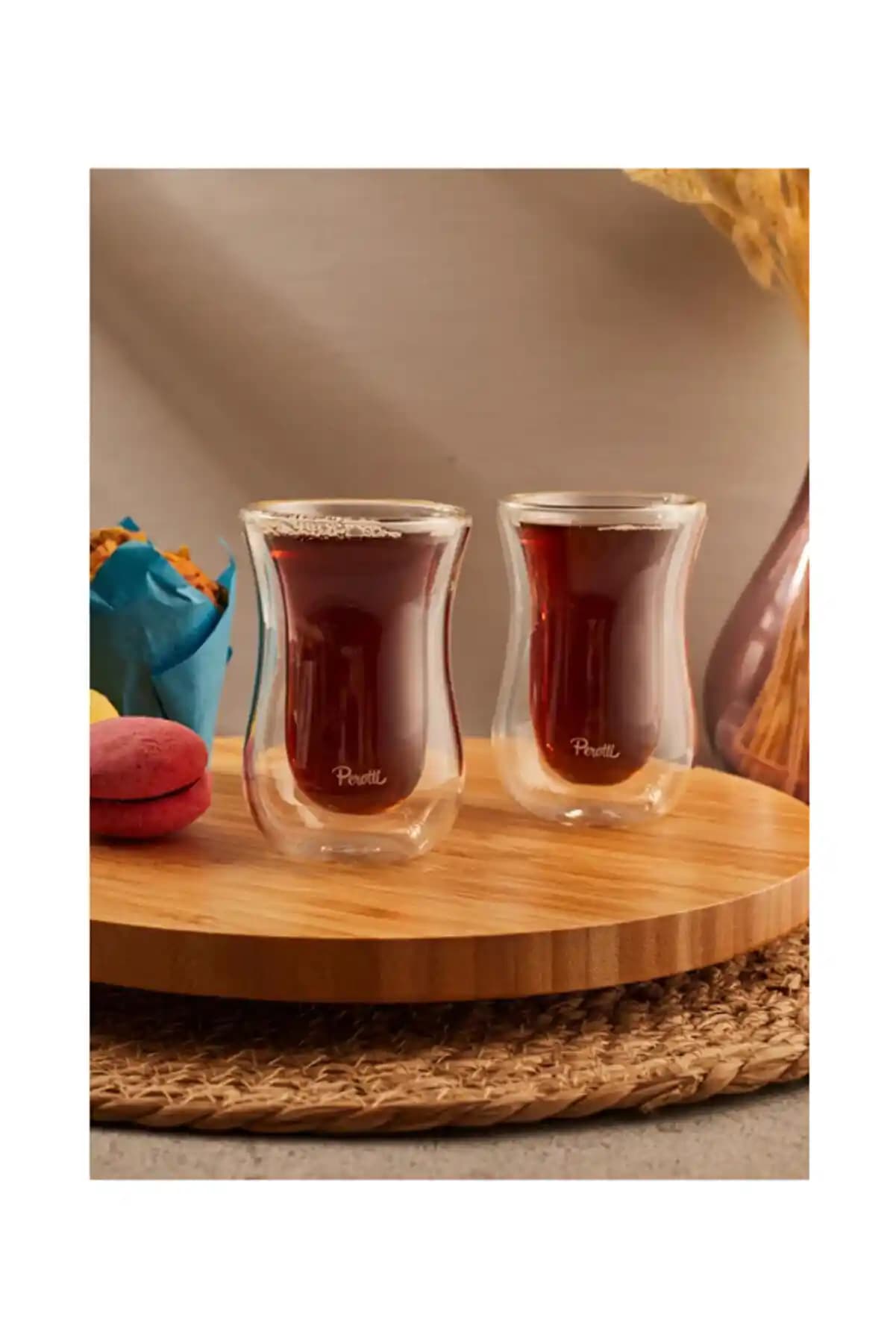 Çift Cidarlı Çay Bardağı: Modern Tasarım ve Dekorasyonda Zarif Bir Dokunuş