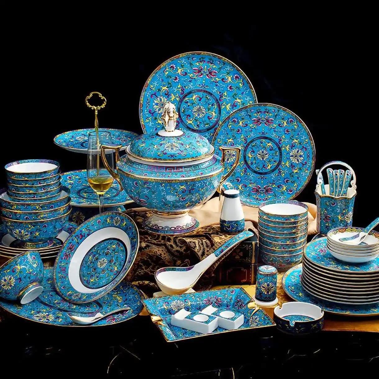 Çin Porselen Yemek Takımlarıyla Ev Dekorasyonunda Zarafet ve Şıklık Yaratın