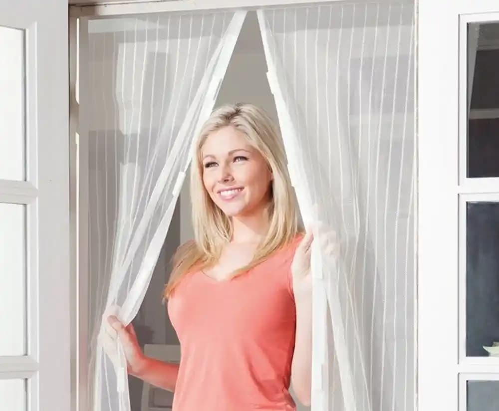 Cırt Cırtlı Sineklikler ile Modern Dekorasyonda Pratik ve Estetik Çözüm