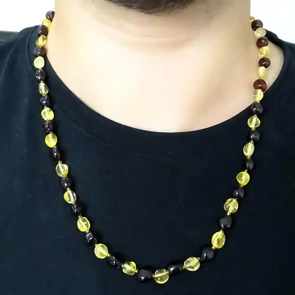 Damla Kehribar Kolye ile Doğallık ve Şıklığı Bir Arada Yansıtın