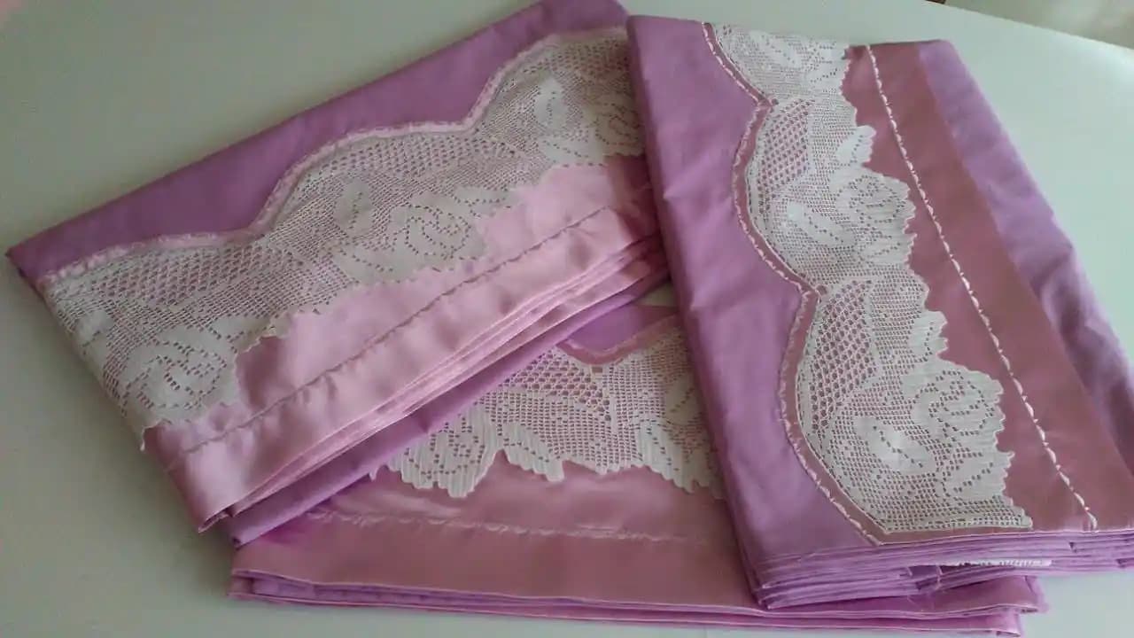 Dantel Nevresimler ile Yatak Odalarınıza Zarif ve Şık Bir Dokunuş Ekleyin