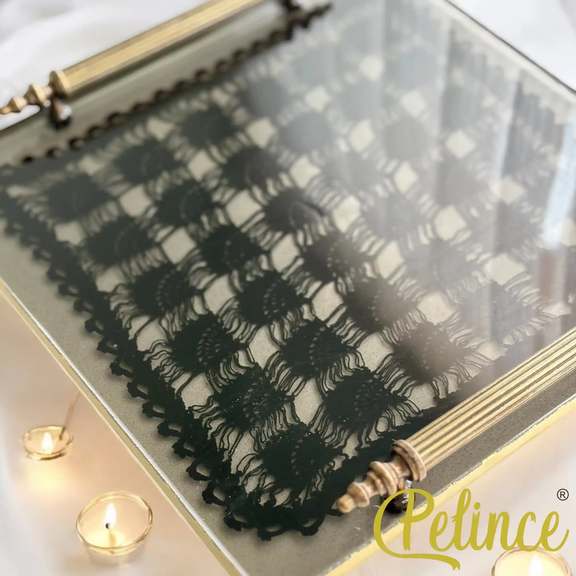 Dantelli Cam Tepsi ile Dekorasyon ve Mobilyada Zarafet ve Fonksiyonellik