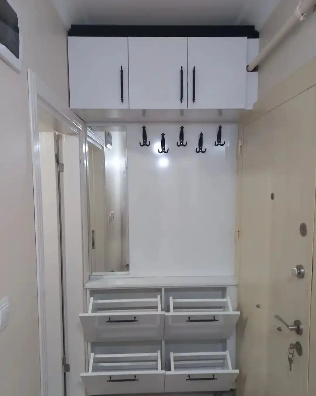 Dar Girişler İçin En Uygun Portmanto Modelleri ve Dekorasyon İpuçları