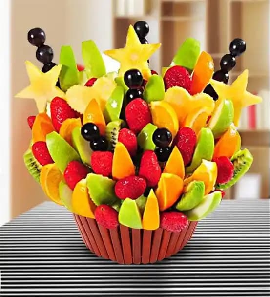 Dekorasyon ve Mobilya ile Uyumlu Şık ve Sağlıklı Meyve Sepetleri Hediye Seçenekleri