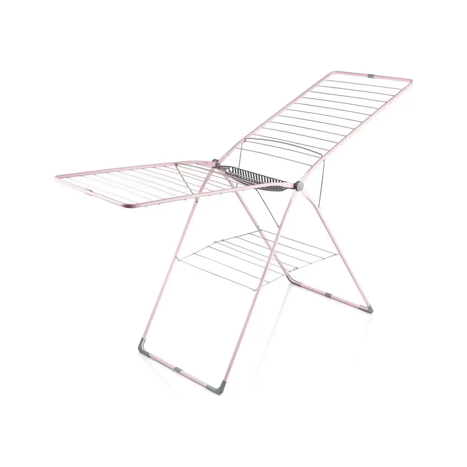 Dekorasyonda Fonksiyonellik ve Estetiğin Buluşması: Kurutma Telleri Kullanımı