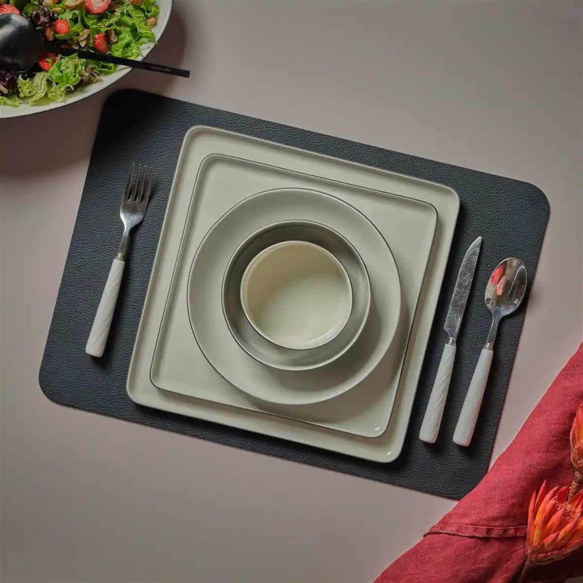 Dikdörtgen Amerikan Servisleri ile Modern ve Şık Sofralar Yaratmanın Yolları