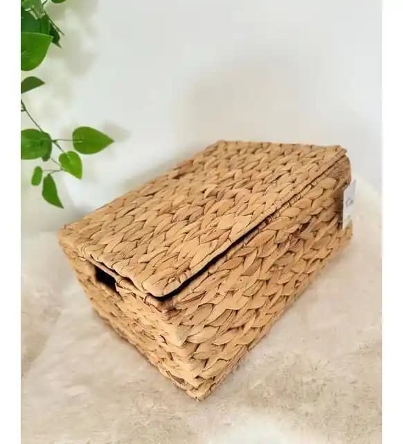 Dikdörtgen Kapaklı Hasır Sepetler ile Dekorasyonda Şıklık ve Fonksiyonellik Sağlama