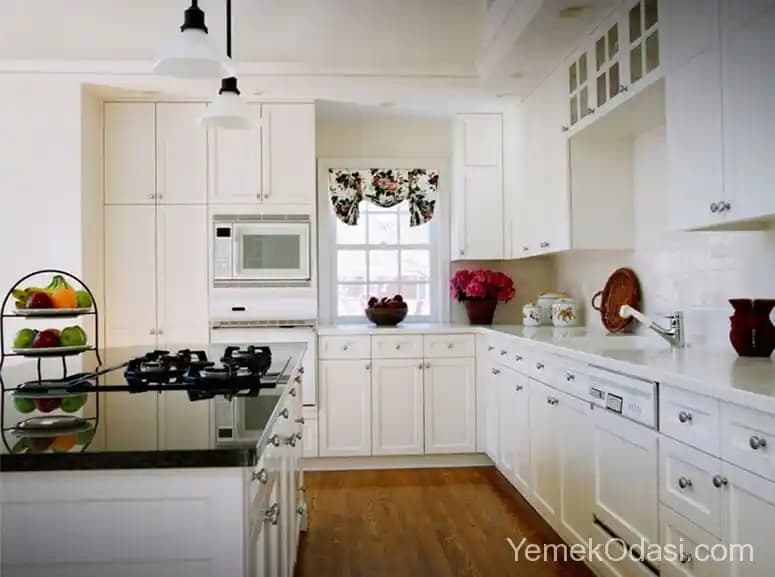 Dikdörtgen Mutfak Modelleri: Modern ve Fonksiyonel Tasarımlarla Alanı Optimize Etme