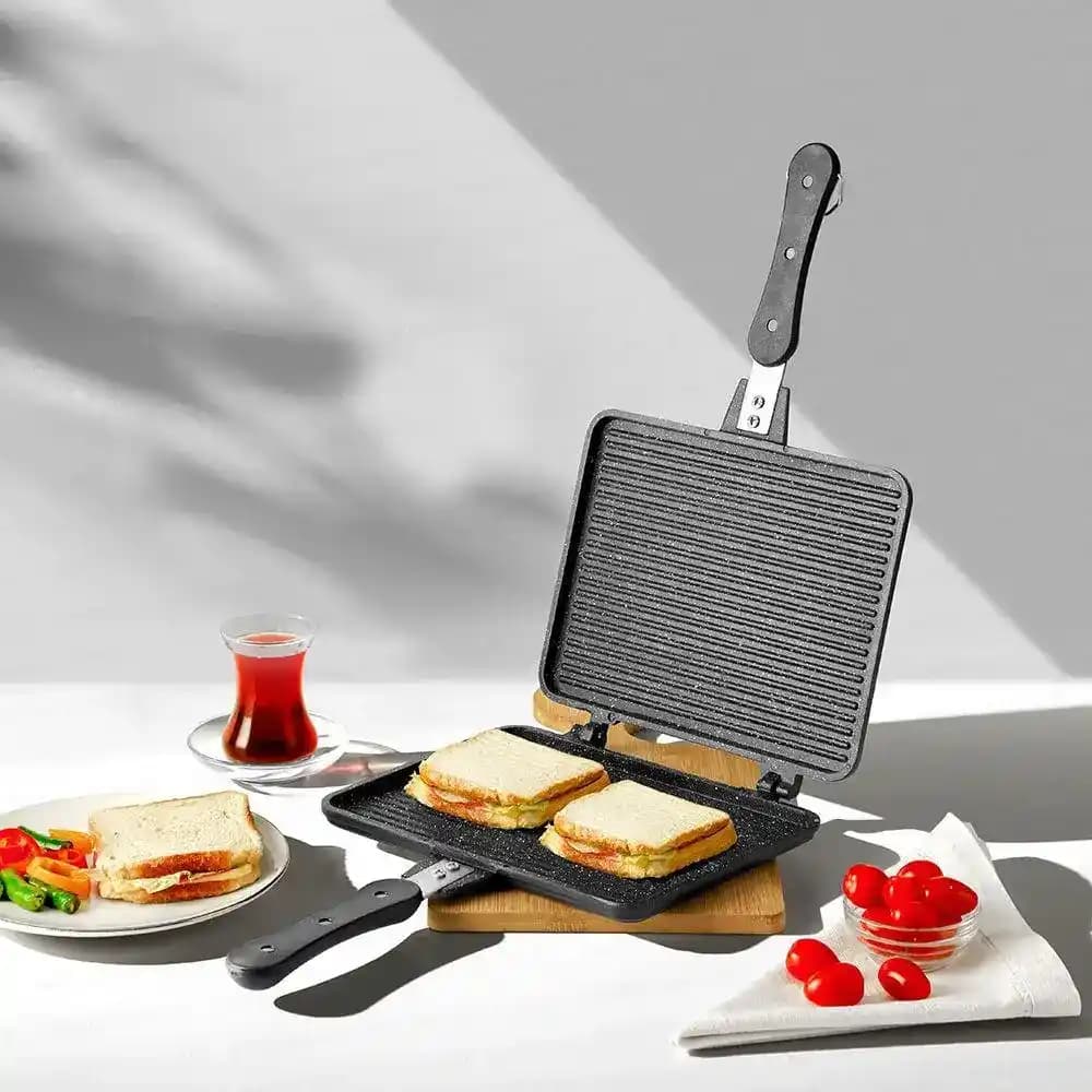 Döküm Ocak Üstü Tost Makinesi: Modern ve Şık Mutfağınız İçin İşlevsel Çözüm