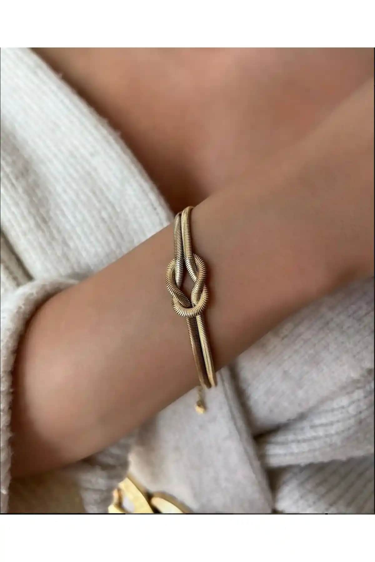 Düğüm Bileklikleri ile Dekorasyonda Şık ve Doğal Detaylar Yaratın