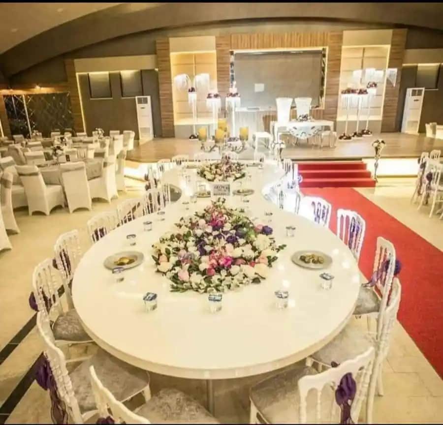 Düğün Salonu Dekorasyonunda Kullanılan Malzemeler ve Seçim İpuçları