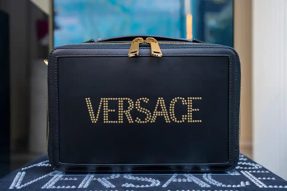 Dünyaca Ünlü Ev Tekstili Markaları ve Dekorasyonda Lüks ile Konforun Buluşması