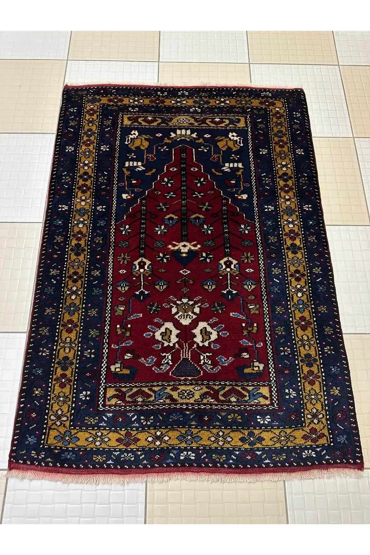 El Dokuma Seccade: Hem Dekoratif Hem de Manevi Anlamlar İçin Uygun Seçenek