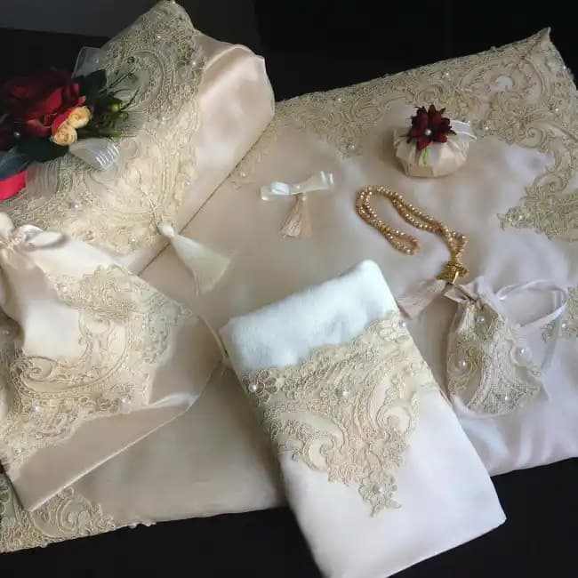 El Yapımı Çeyiz Ürünleri: Geleneksel ve Modern Tasarımların Zarif Buluşması