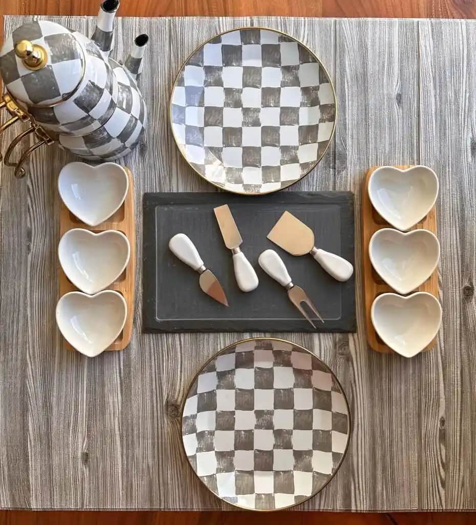 Emaye Kahvaltılıkların Özellikleri ve Dekorasyonda Kullanım İpuçları