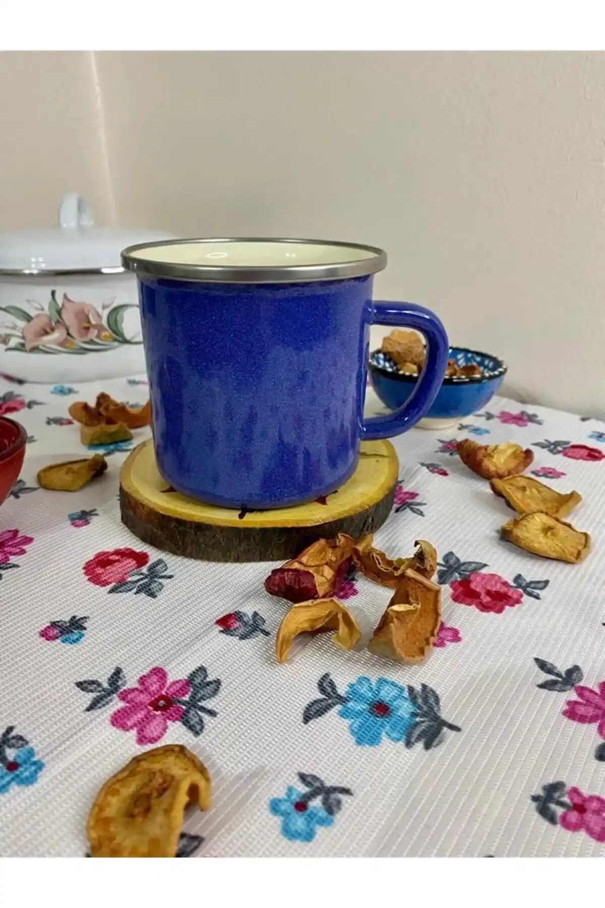 Emaye Kahve Fincanları: Dayanıklı, Estetik ve Çok Yönlü Kullanım Seçenekleri