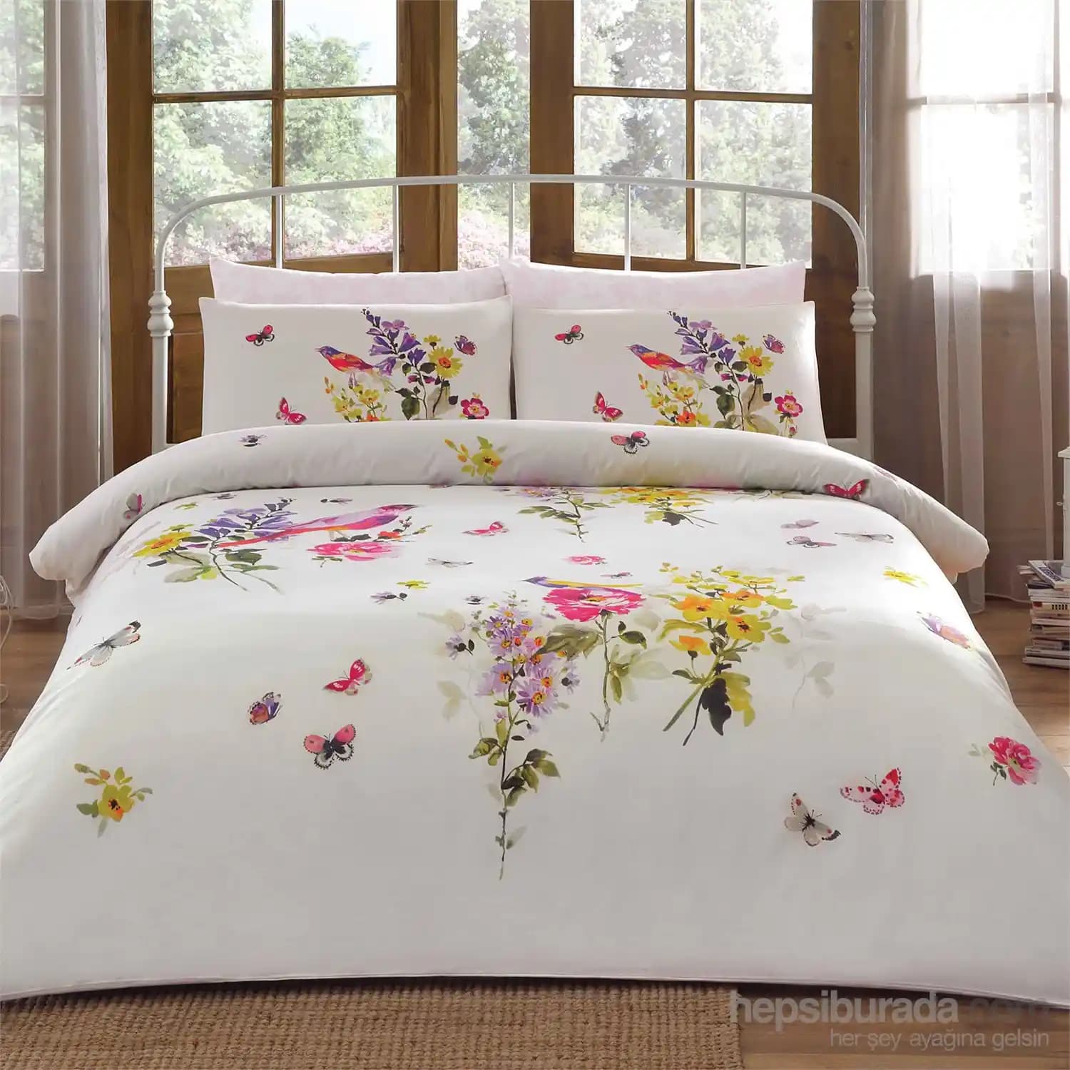 En Uygun Nevresim Takımı Seçimi: Dekorasyon ve Konforun Uyumuyla Şık Yatak Odaları