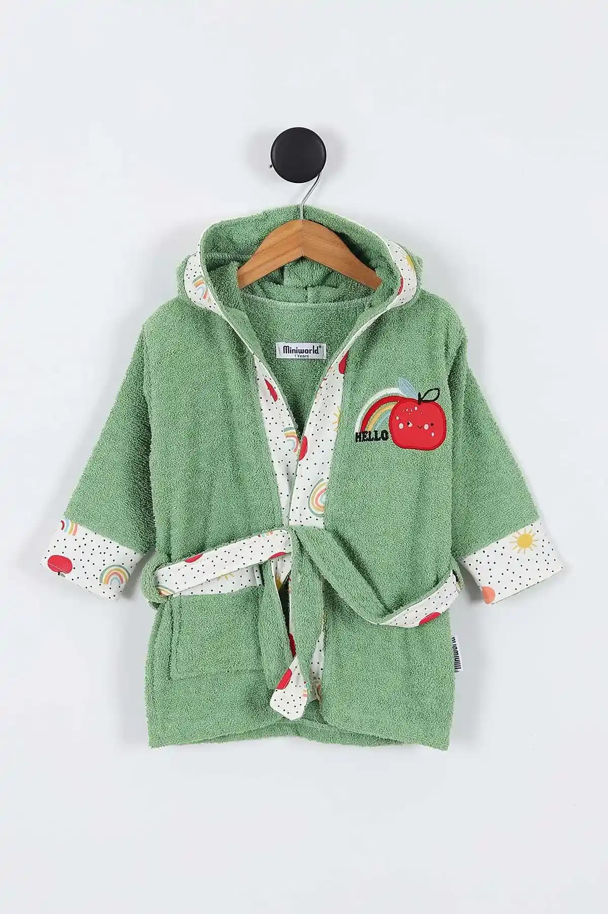 Erkek Çocuk Bornozları: Konfor ve Dekorasyonun Uyumuyla Modern Banyo Tasarımları