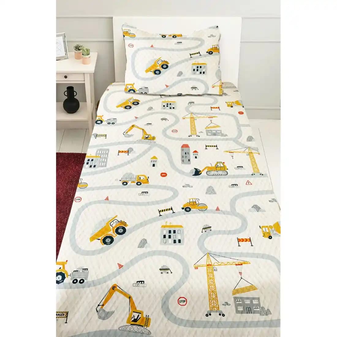 Erkek Çocuk Pike Takımlarıyla Odanıza Şıklık ve Konfor Katın