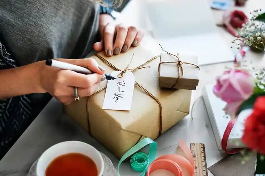 Erkeklere Yönelik Ev Hediyesi Seçenekleri: Dekorasyon ve Mobilya Önerileri