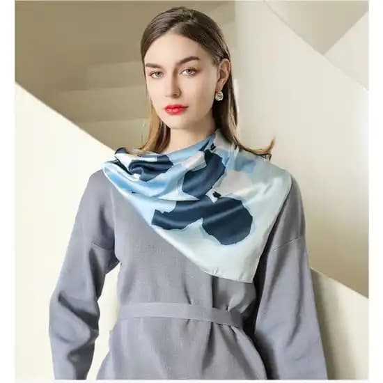 Eşarp Aksesuarı ile Dekorasyonda Şıklık ve İşlevsellik Nasıl Sağlanır