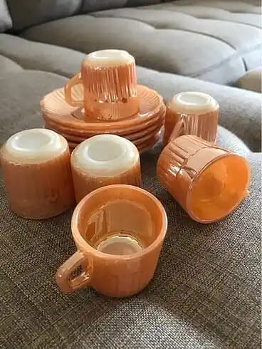 Eski fincan takımlarıyla dekorasyon ve mobilyada yeni trendler