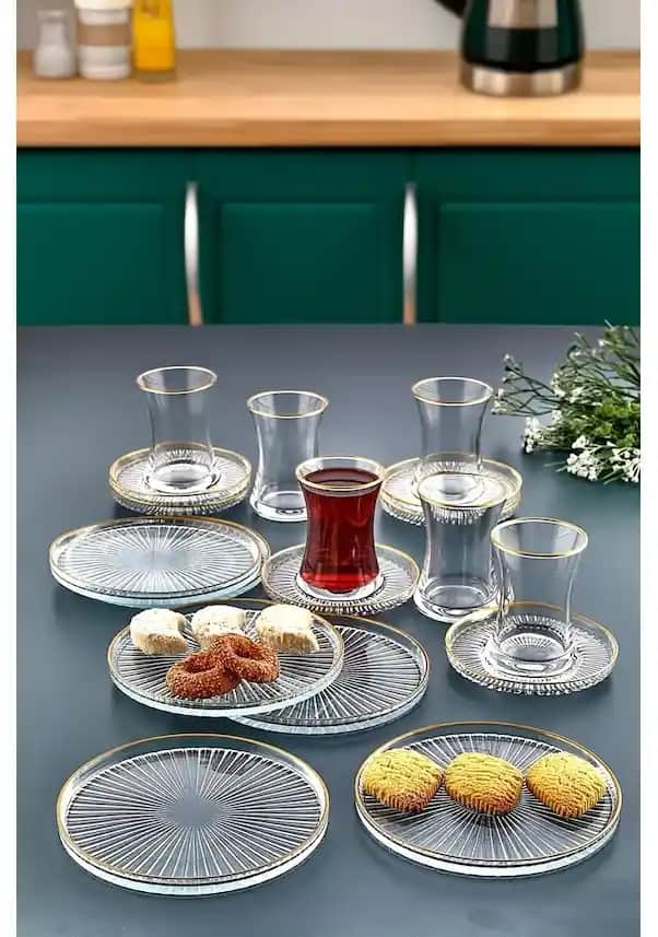 Ev Dekorasyonunu Zenginleştiren Şık ve Fonksiyonel Çay Setleri Seçenekleri