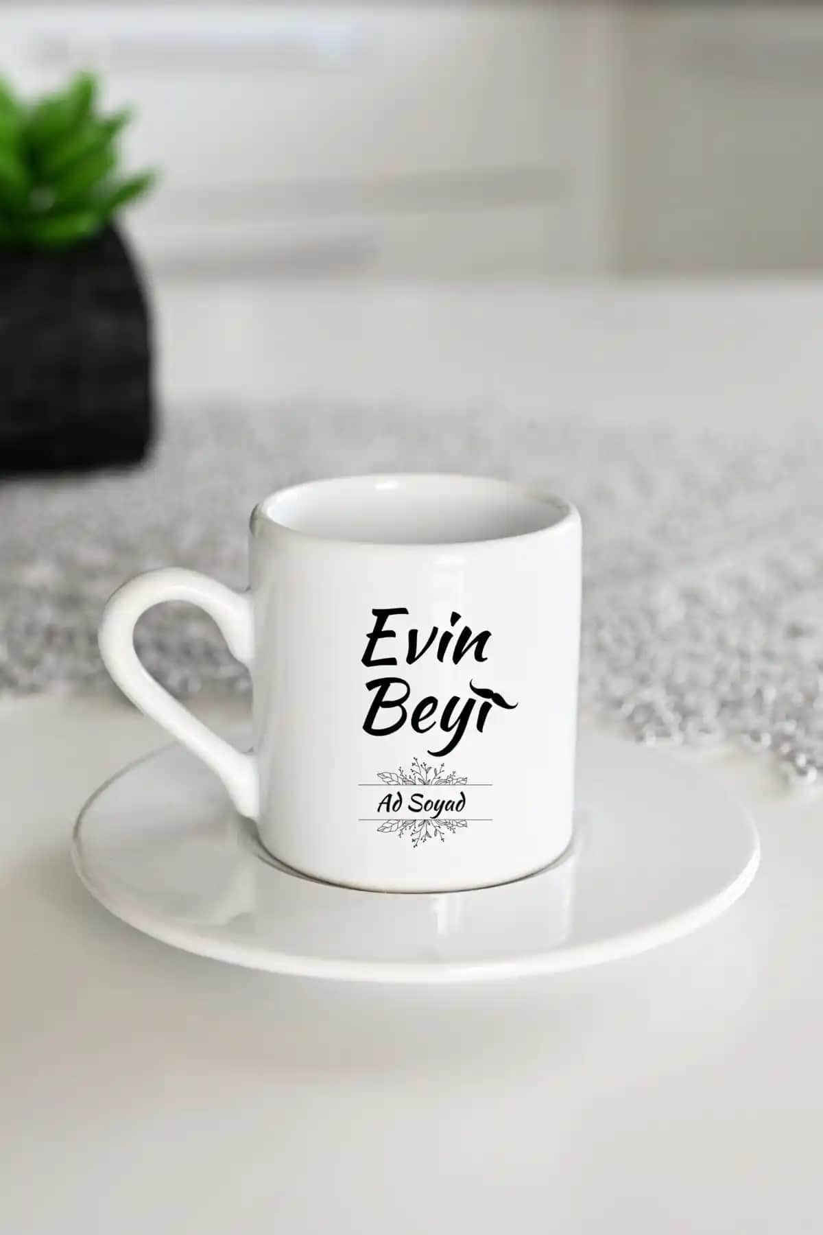 Evin Beyi ve Evin Hanımı Fincanlarıyla Dekorasyonda Anlam ve Zarafet Yaratma